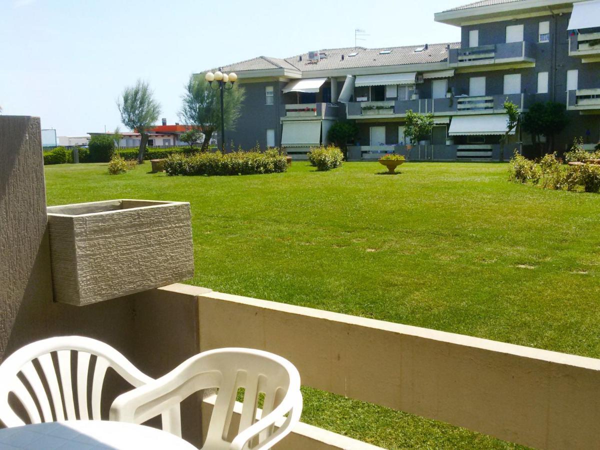 Marine- Palme- Ismare-11 By Interhome Silvi Marina
